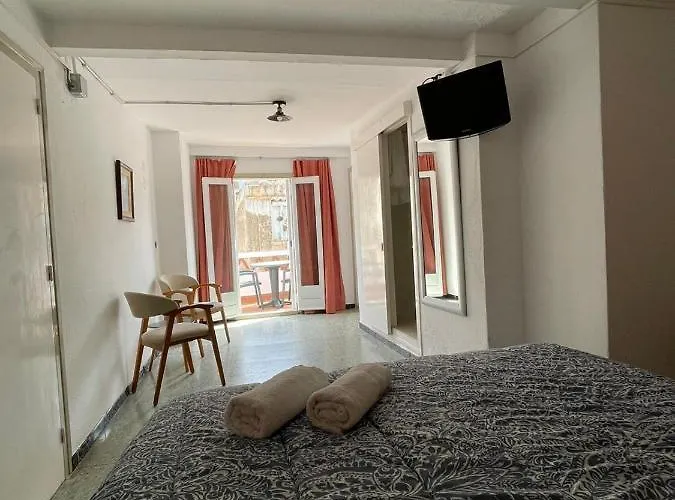 P&r Hostals Maria Rosa *
