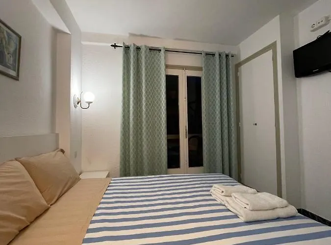 P&r Hostals Maria Rosa بيت ضيافة
