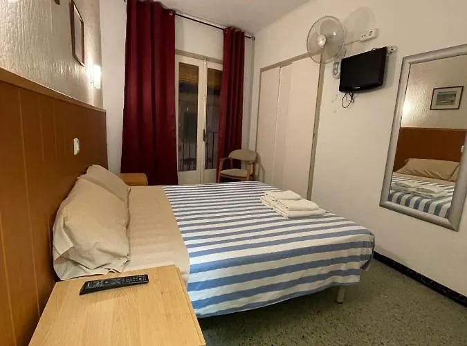 P&r Hostals Maria Rosa * توسا ذي مار